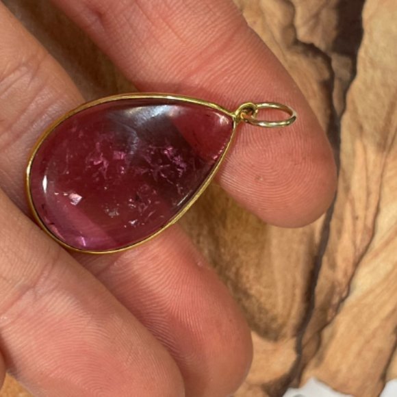 6CT Natural Purplish Fuschia Tourmaline Pear Shape 14K Yellow Gold Pendant 25mm - Picture 4 of 6
